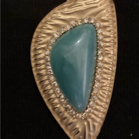 Turquoise Like Stone Pendant with Faux diamonds necklace pendant - Picture 5 of 6